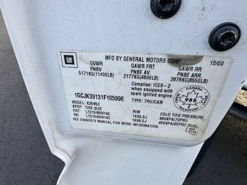 Used 2001 Chevrolet Silverado 3500 LT image 24