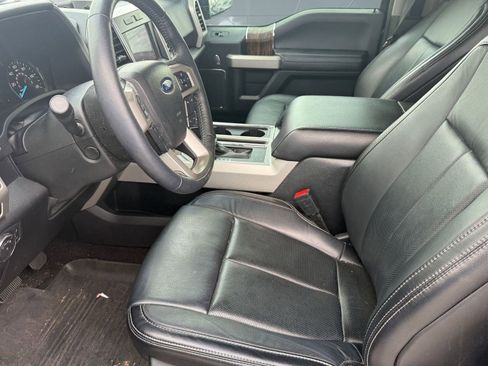 Used 2019 Ford F150 Lariat w/ Equipment Group 502A Luxury image 4