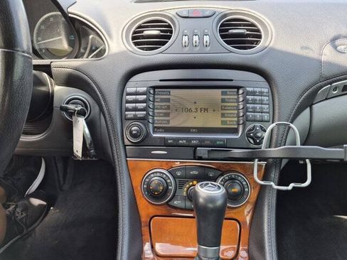 Used 2005 Mercedes-Benz SL 500 image 22