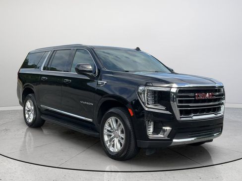 Used 2024 GMC Yukon XL SLT RWD image 1