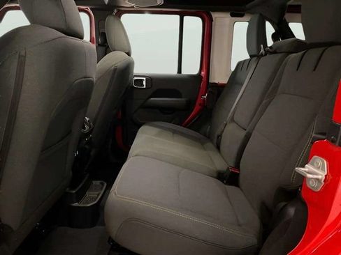 Used 2025 Jeep Wrangler Unlimited Sahara w/ Safety Group AWD/4WD image 20