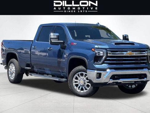 Used 2025 Chevrolet Silverado 3500 LTZ w/ LTZ Plus Package AWD/4WD image 2
