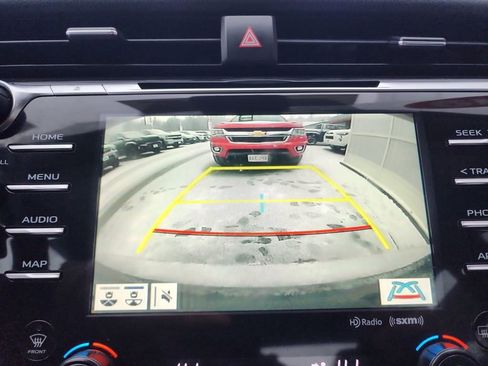 Certified 2019 Toyota Camry SE image 17