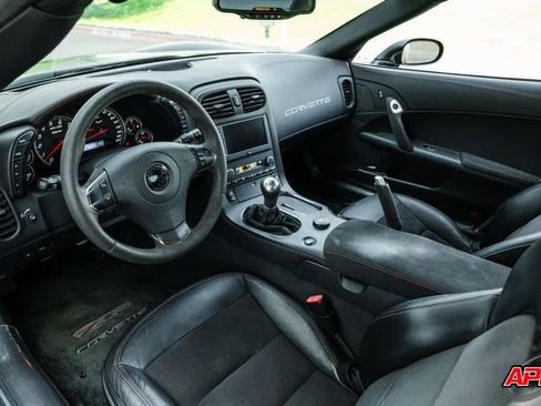 Used 2012 Chevrolet Corvette Z06 w/ 3LZ Preferred Equipment Group image 2