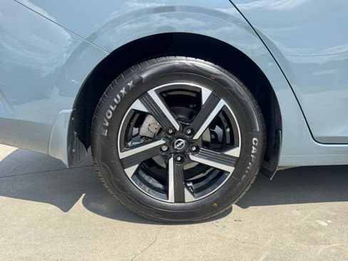 Used 2024 Nissan Sentra SV FWD image 27
