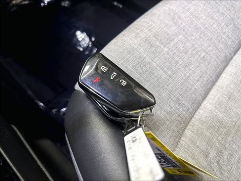 Used 2023 Volkswagen ID.4 Pro RWD image 36