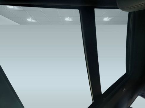 Used 2018 Jeep Grand Cherokee Trailhawk w/ Trailhawk Luxury Group image 24