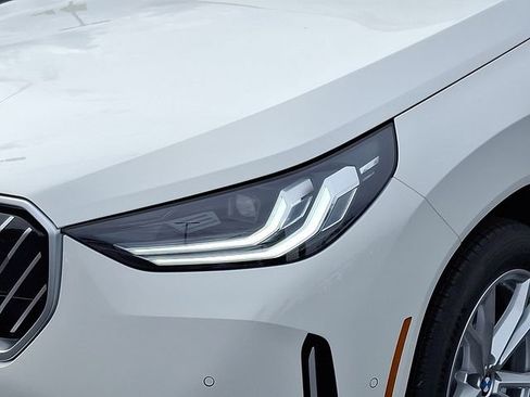 Certified 2025 BMW X3 xDrive30i image 9