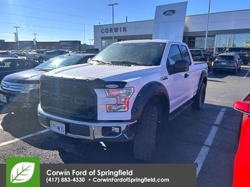 Used 2015 Ford F150 XLT image 11