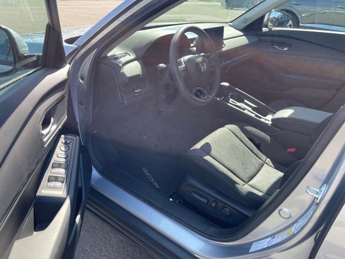 Used 2024 Honda Accord EX image 11