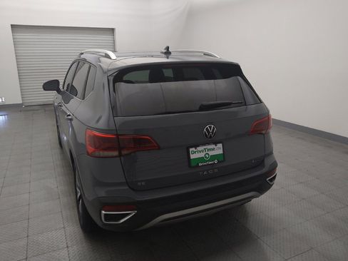 Used 2022 Volkswagen Taos SE image 6