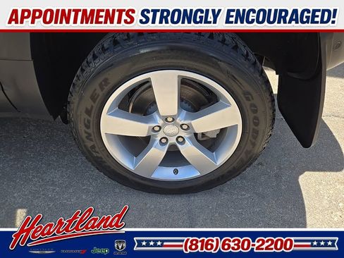 Used 2021 Land Rover Defender 90 First Edition AWD/4WD image 26