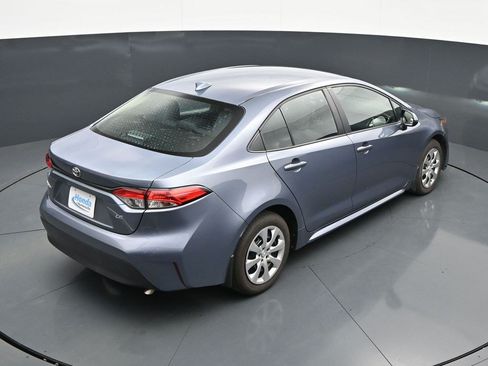 Used 2025 Toyota Corolla LE FWD image 18