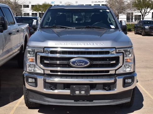 Used 2021 Ford F250 Lariat w/ Lariat Value Package image 3