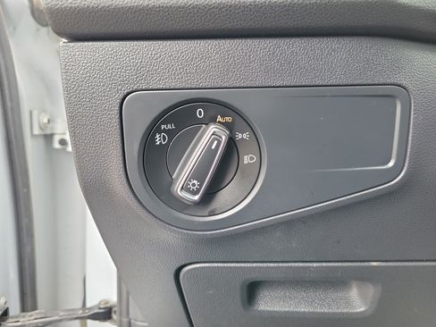 Used 2018 Volkswagen Tiguan SEL image 22