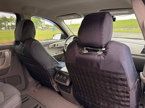 Used 2011 Chevrolet Traverse LT w/ LPO, 'HIT The Road' Package AWD/4WD image 31