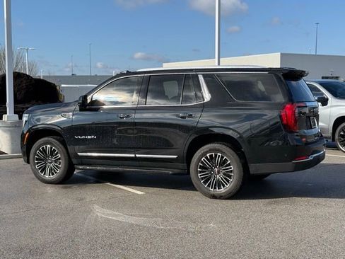 Used 2025 GMC Yukon Elevation image 4