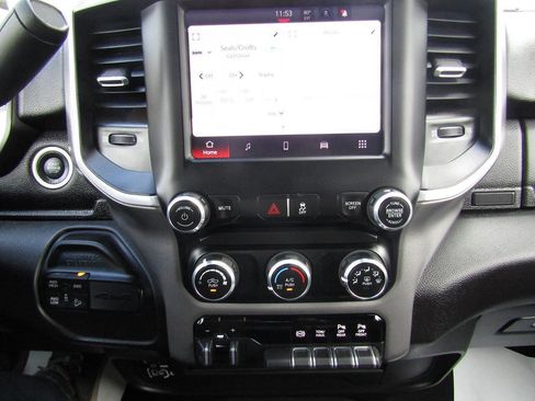 Used 2024 RAM 2500 Big Horn w/ Off Road Package AWD/4WD image 13