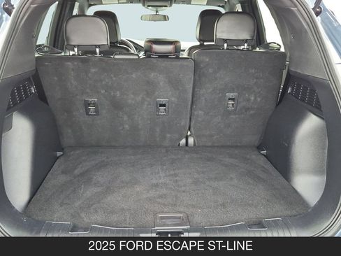 Used 2025 Ford Escape ST-Line AWD/4WD image 23