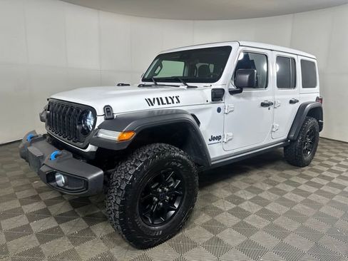 Used 2024 Jeep Wrangler Unlimited image 7