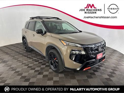 Used 2025 Nissan Rogue SV AWD/4WD image 1