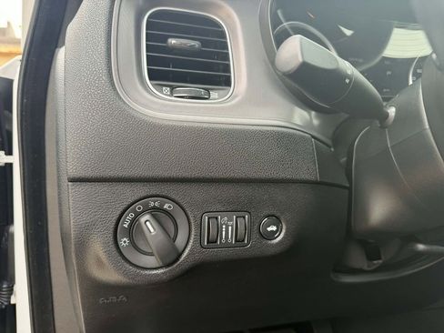Used 2023 Dodge Charger SXT RWD image 18