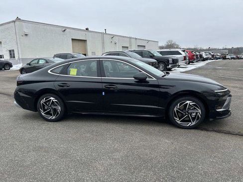 New 2026 Hyundai Sonata SEL image 2