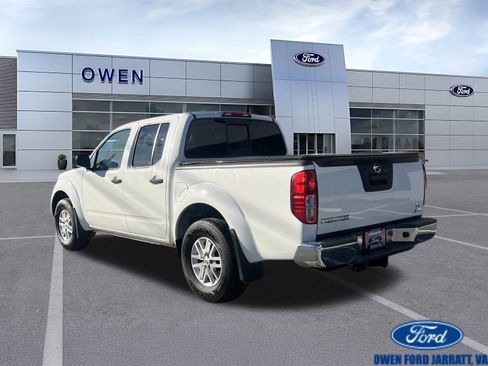 Used 2019 Nissan Frontier SV RWD image 3