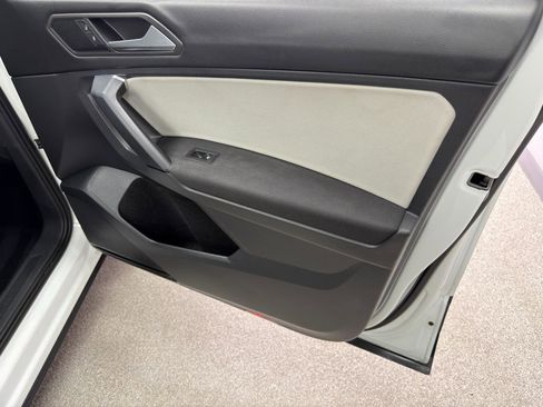 Used 2019 Volkswagen Tiguan S FWD image 13