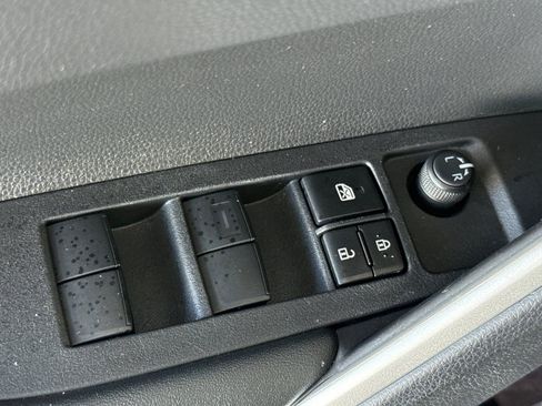 Certified 2025 Toyota Corolla Cross LE image 14