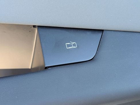 Used 2024 Tesla Cybertruck AWD Crew Cab image 13