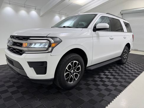 Used 2022 Ford Expedition XLT AWD/4WD image 13