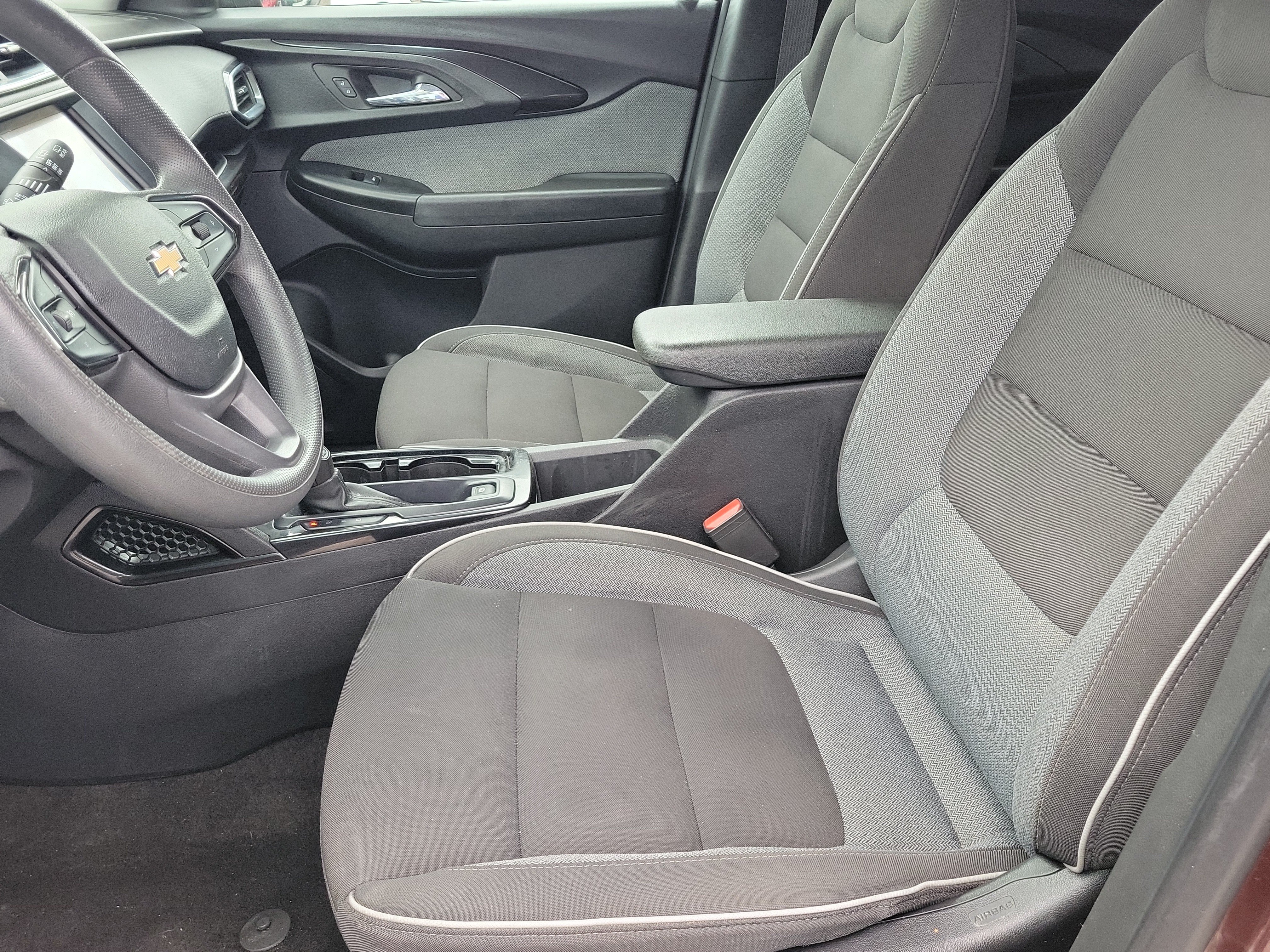 Used 2023 Chevrolet TrailBlazer LT FWD image 18