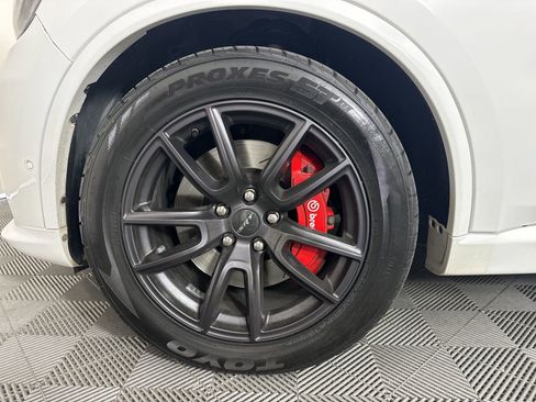 Used 2019 Dodge Durango SRT w/ Technology Group image 7