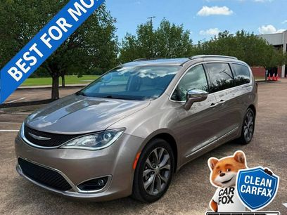 Used 2017 Chrysler Pacifica Limited