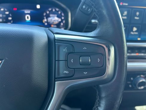Used 2022 Chevrolet Silverado 1500 LT AWD/4WD image 21