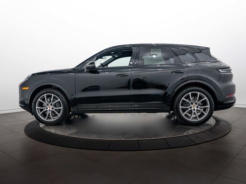 Certified 2026 Porsche Cayenne AWD/4WD image 2