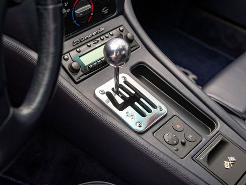 Used 1999 Ferrari 550 Maranello Coupe RWD image 17