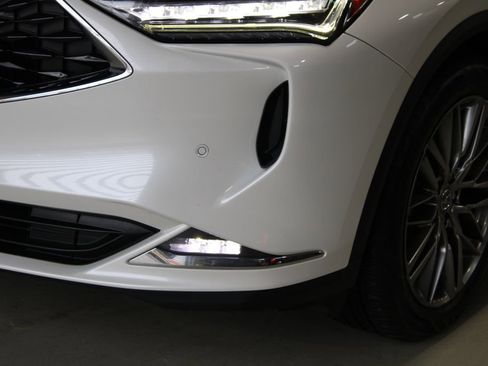 Used 2023 Acura MDX SH-AWD w/ Advance Package image 3