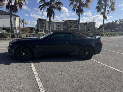 Used 2019 Chevrolet Camaro LT image 7