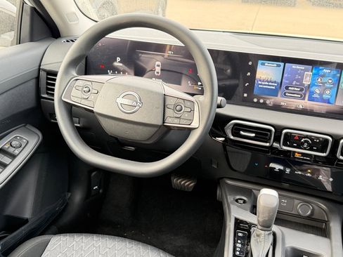 New 2026 Nissan Sentra SV image 8