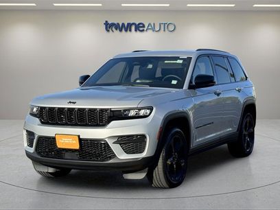 Used 2023 Jeep Grand Cherokee Altitude
