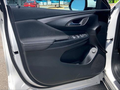 Used 2025 Buick Envista Avenir FWD image 19