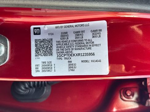 Used 2024 Chevrolet Colorado Z71 w/ Z71 Convenience Package 2 AWD/4WD image 23