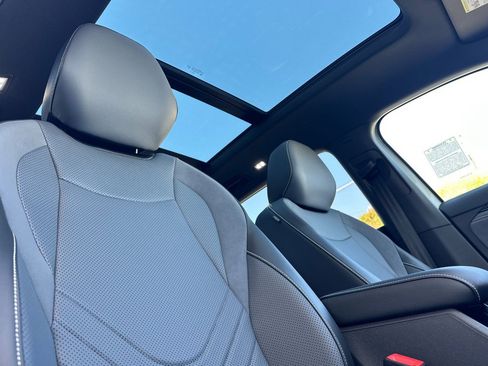 New 2026 Volkswagen Tiguan SE R-Line image 15