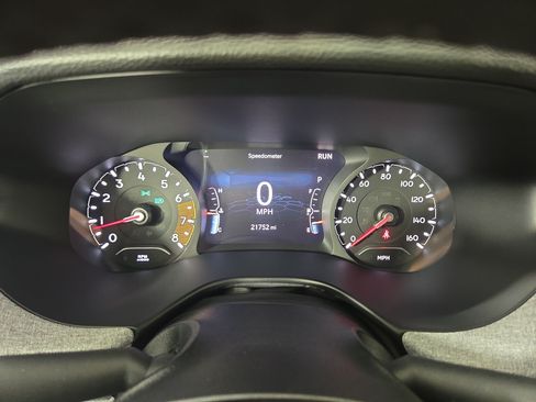 Used 2023 Jeep Compass Latitude AWD/4WD image 18