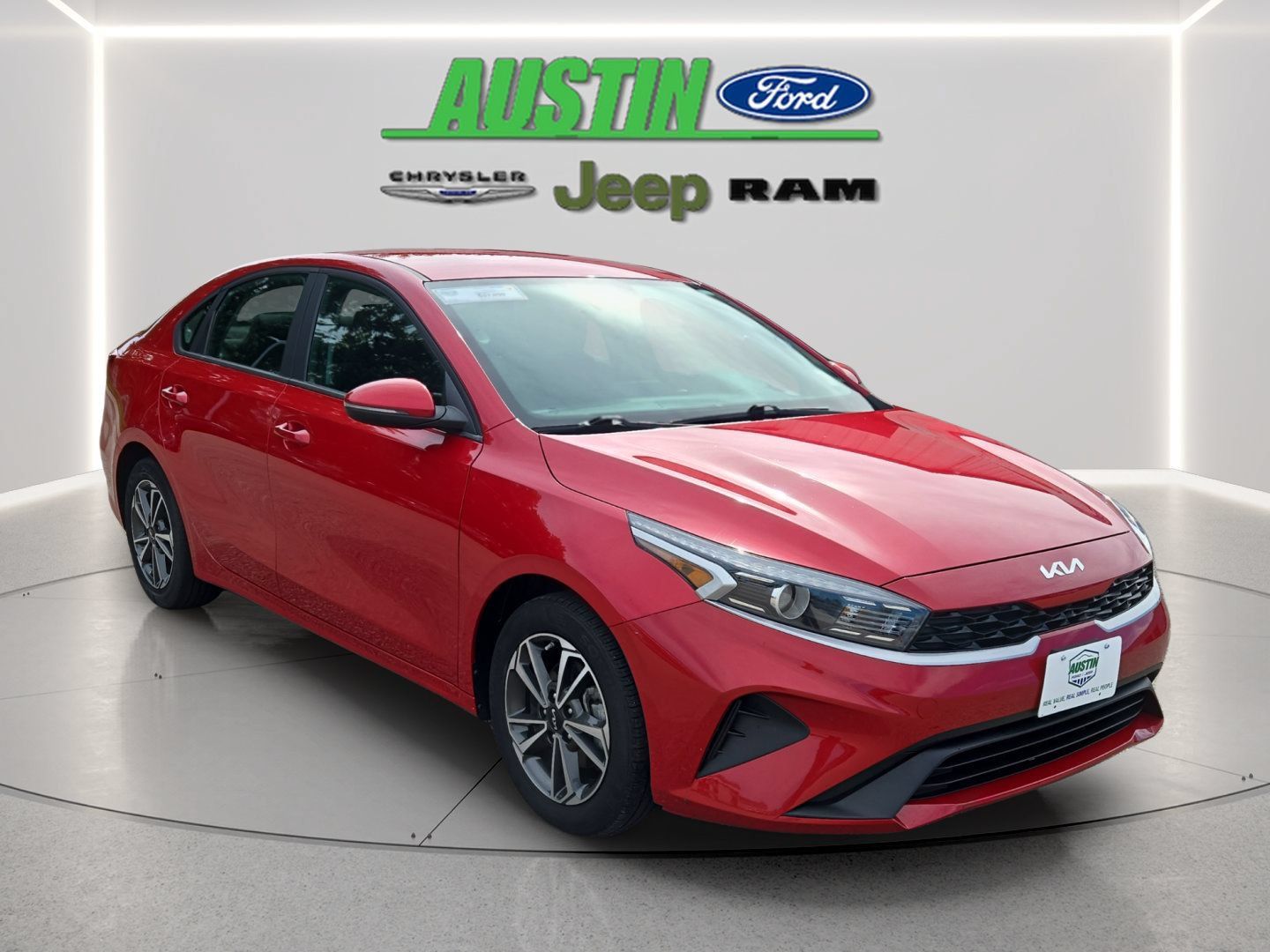 Used 2023 Kia Forte LXS w/ LXS Technology Package FWD image 7