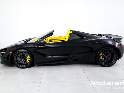 Used 2022 McLaren 720S Spider RWD image 7