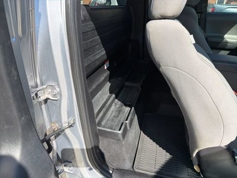 Used 2020 Toyota Tacoma SR RWD image 10
