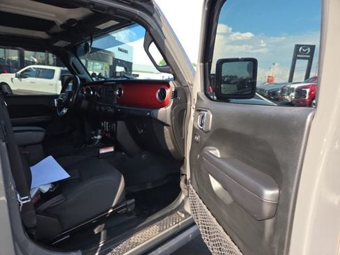Used 2020 Jeep Wrangler Rubicon w/ LED Lighting Group AWD/4WD image 11